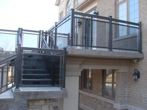 Stylish aluminum balcony railings Toronto